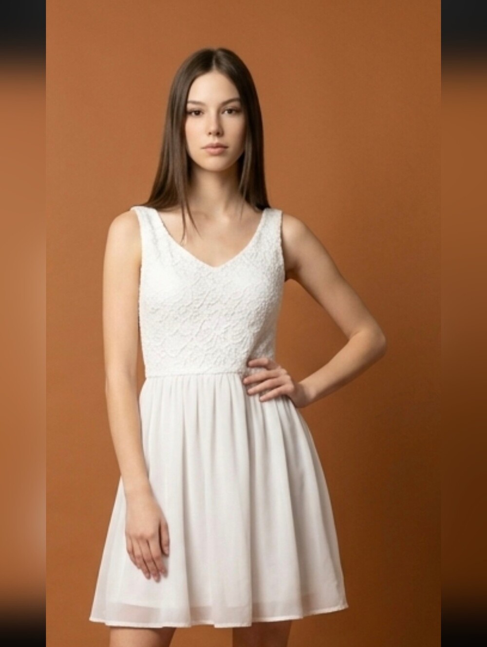 Francesca’s Boutique White Lace & Chiffon Mini Dress — Size Small